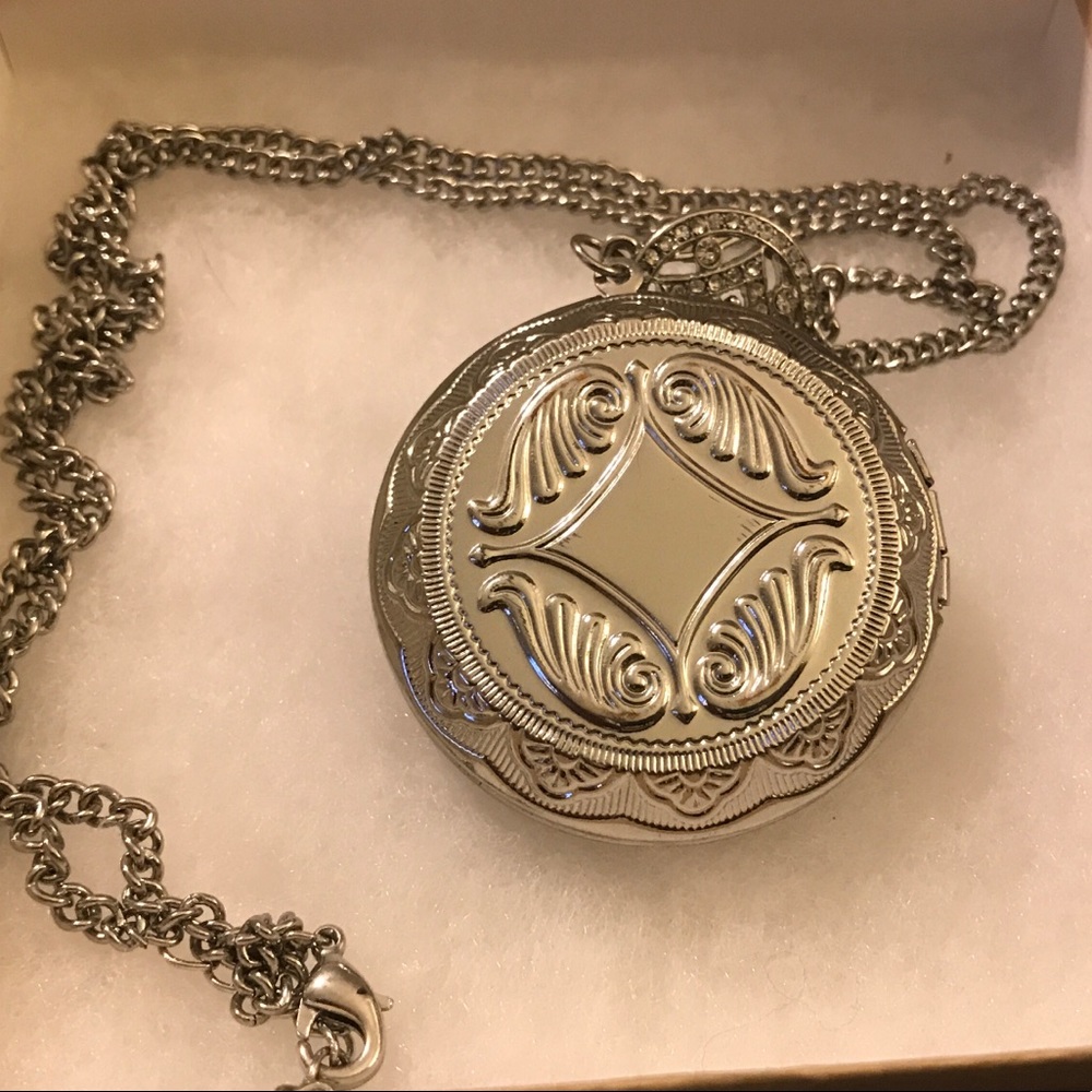 Silver Locket - Picture 6 of 6